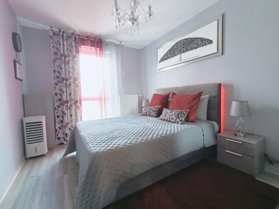 טראפס Appartement 4 Pieces - La Rose Des Yvelines - Classe 3 Etoiles מראה חיצוני תמונה